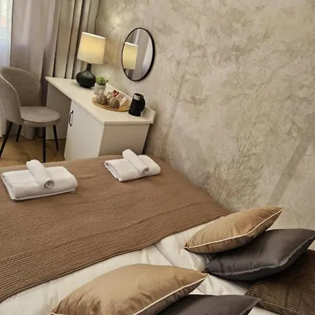 Natural アパート